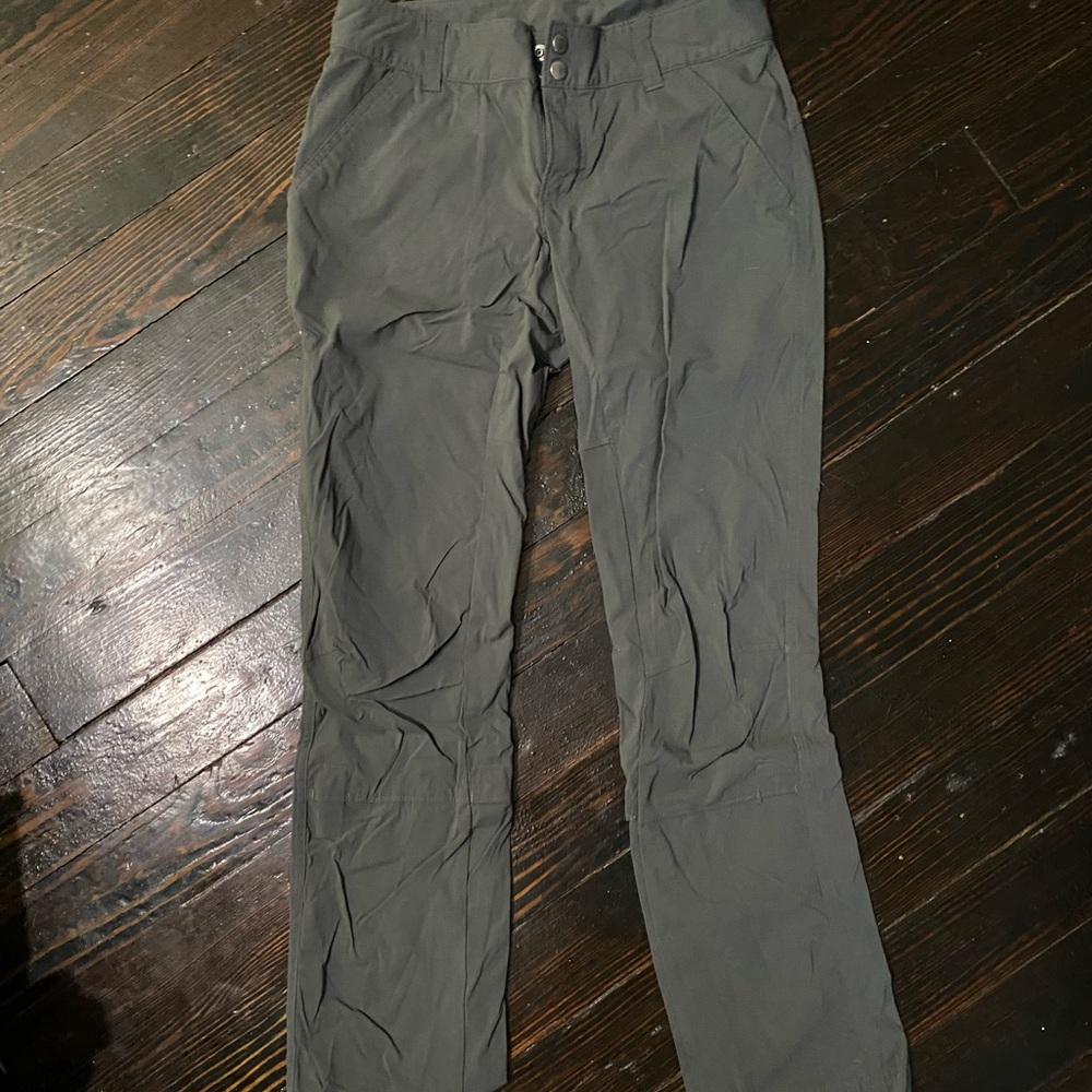 Women’s Gray Columbia Hiking Pants